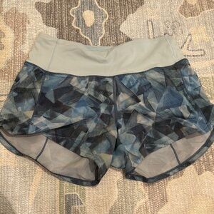 LULU LEMON Women's Geometric Blue and Gray Shorts